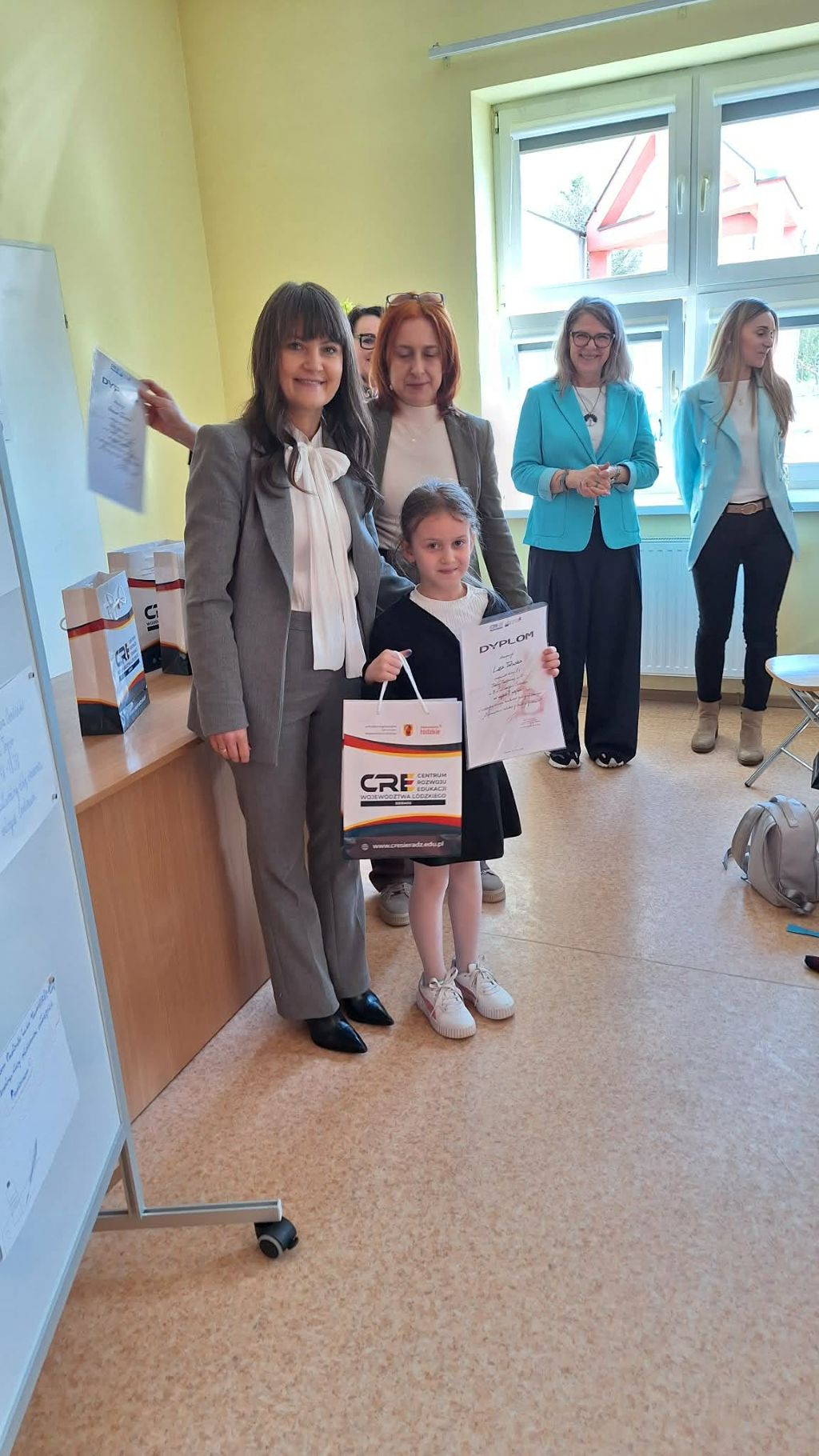 b0611102 48fd 43fe 8b76 2b0e68018d23